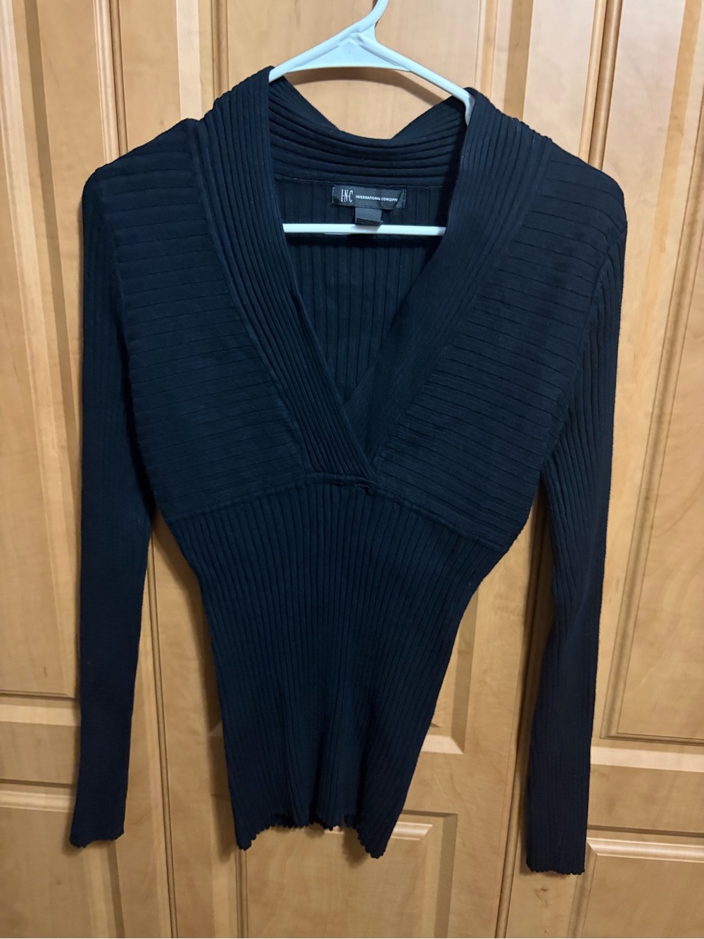 INC International Concepts Black Ribbed V-Neck Fitted Long Sleeve Top